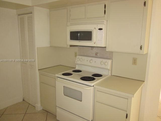 Building Photo - 8853 SW 112th Pl