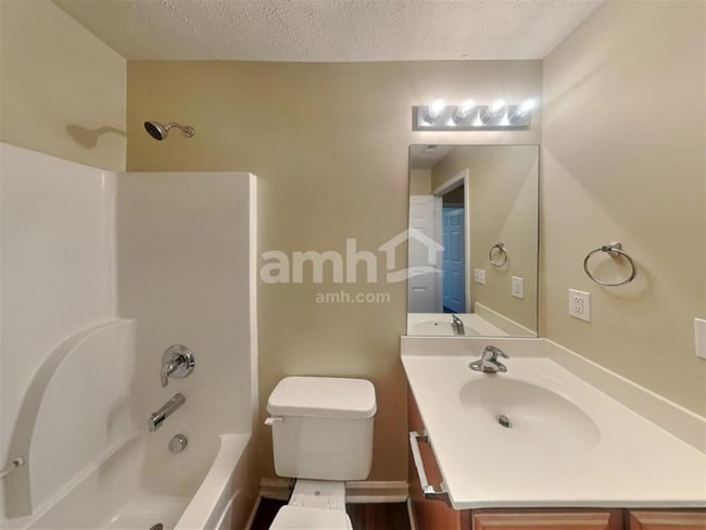 Foto del edificio - 5038 Preserve Blvd