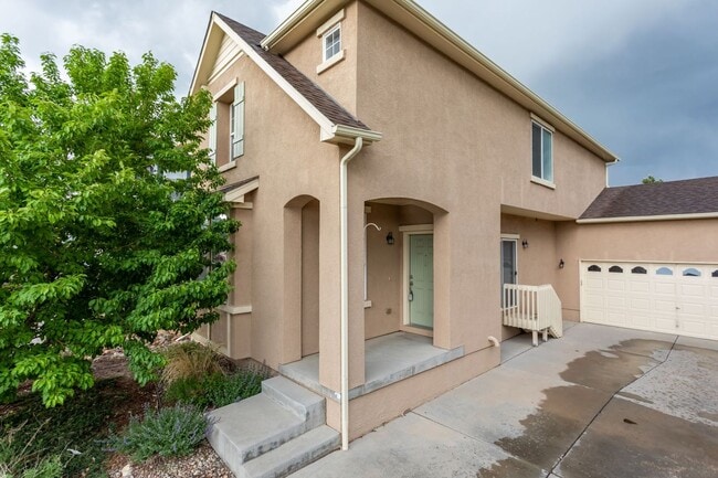 Photo - Beautiful 3-Bedroom Home Near Powers Corridor!