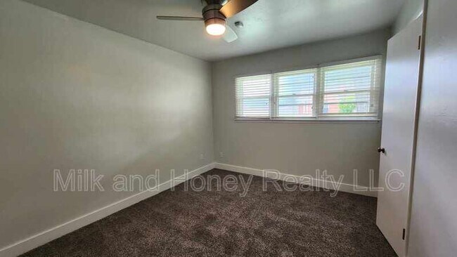 Foto del edificio - 3701 NW 60th St