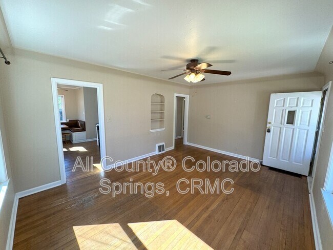 Foto del edificio - 1224 N Institute St