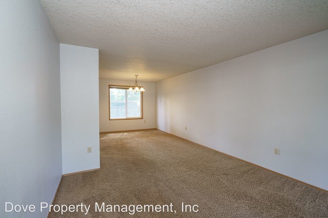 Building Photo - 3 br, 2.5 bath House - 15411 NE 41st Street