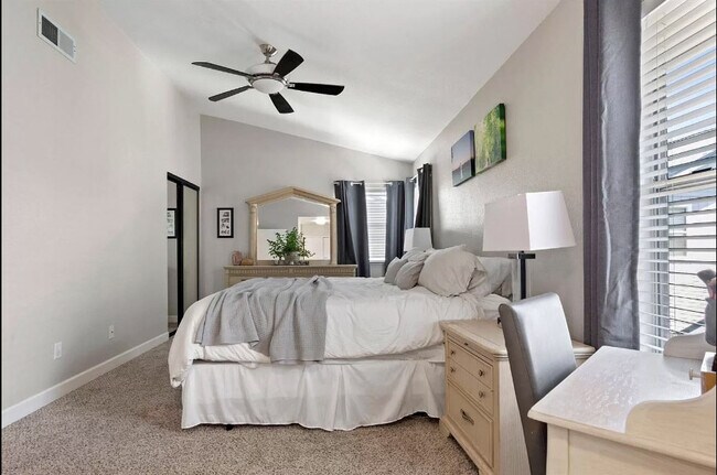 Foto del edificio - 35 Patricia Way