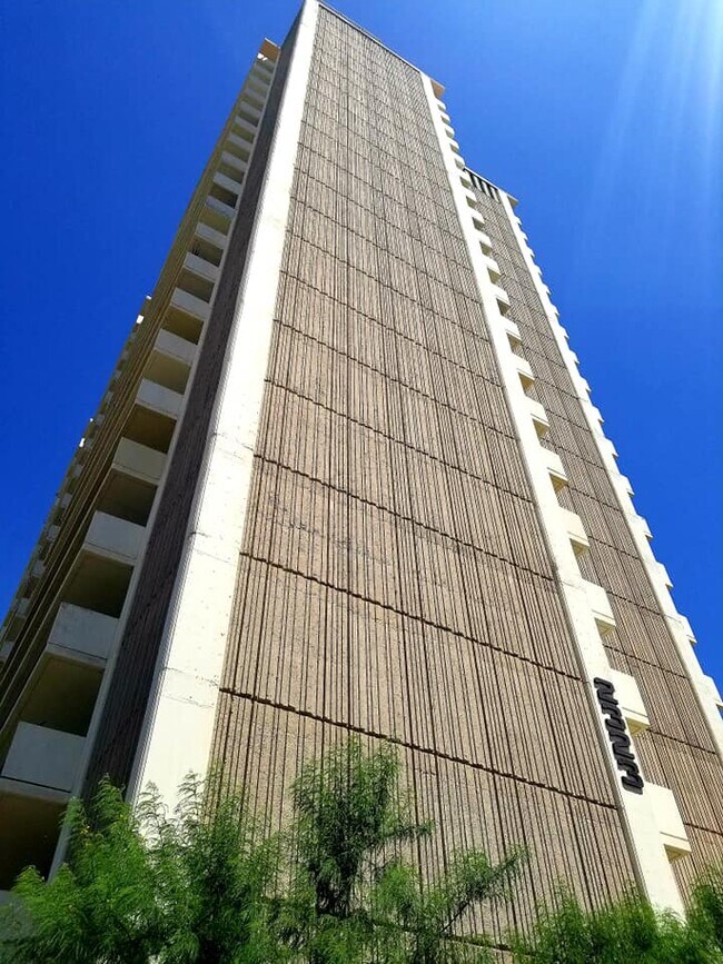 Building Photo - 2323 N Central Ave