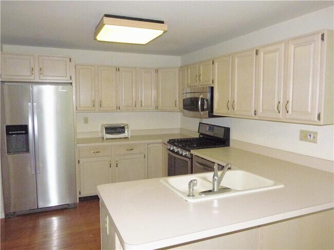 Foto del edificio - 702 Timberbrooke Dr