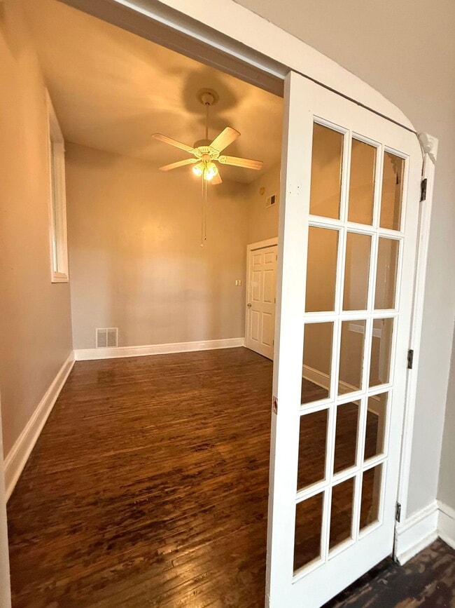 Building Photo - 241 N Queen St