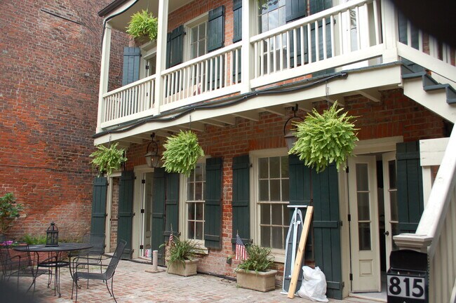 Foto del edificio - 813 Toulouse St