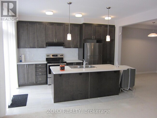 Building Photo - 30 Pewee Pl