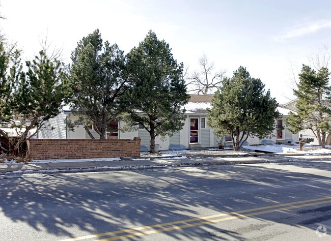 Building Photo - 904 South St