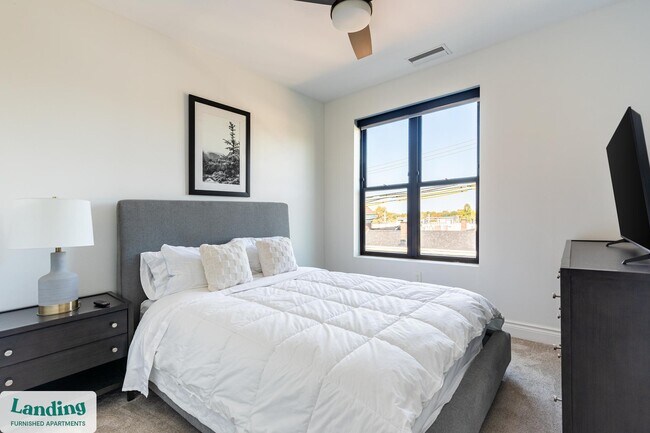 Foto del edificio - 12312 Mayfield Rd