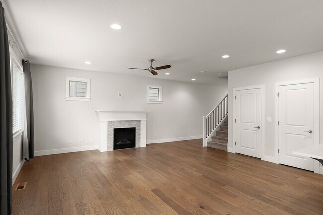 Foto del edificio - Beautiful 4 Bedroom, 2.5 Bath Home for Rent in Annand Heights, Tigard, OR
