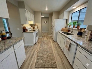 Building Photo - 4387 Imperial Dr