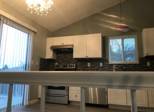 Foto del edificio - 4035 Meath Ct