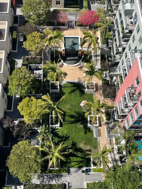Private park view from the balcony - 300 W Beech St