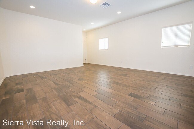 Foto del edificio - 4 br, 2 bath House - 4123 Big Bend St