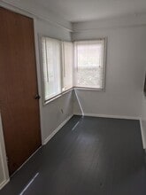 Building Photo - 218 Miller Ave