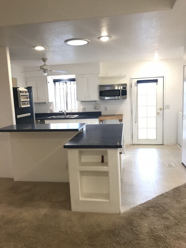 Building Photo - NEW WOOD LAMINATE FLOORING