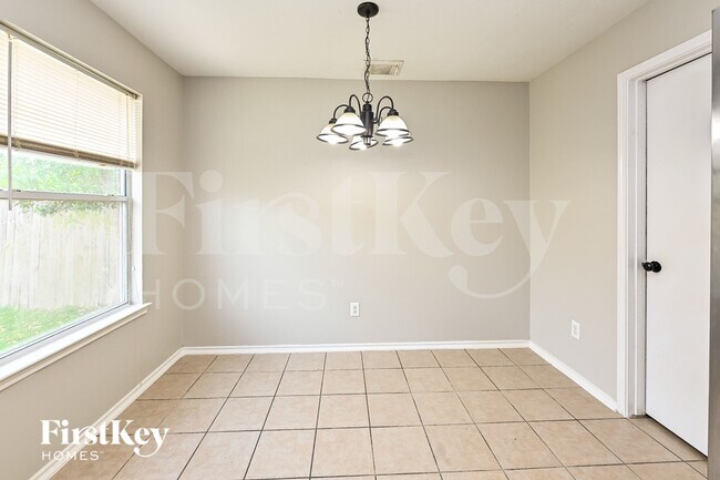 Foto del edificio - 1319 Seagler Pond Ln