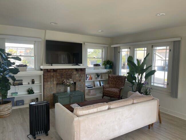 Foto del edificio - 3635 Greenfield Ave
