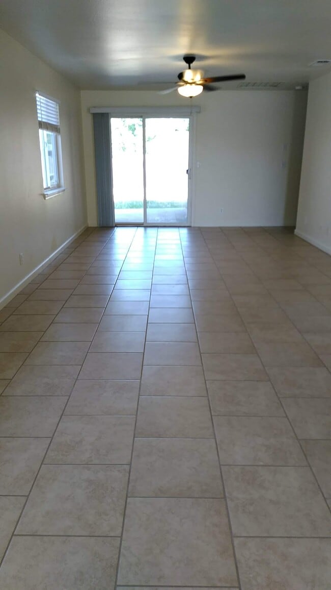 Foto del edificio - 2146 Blossom Ave