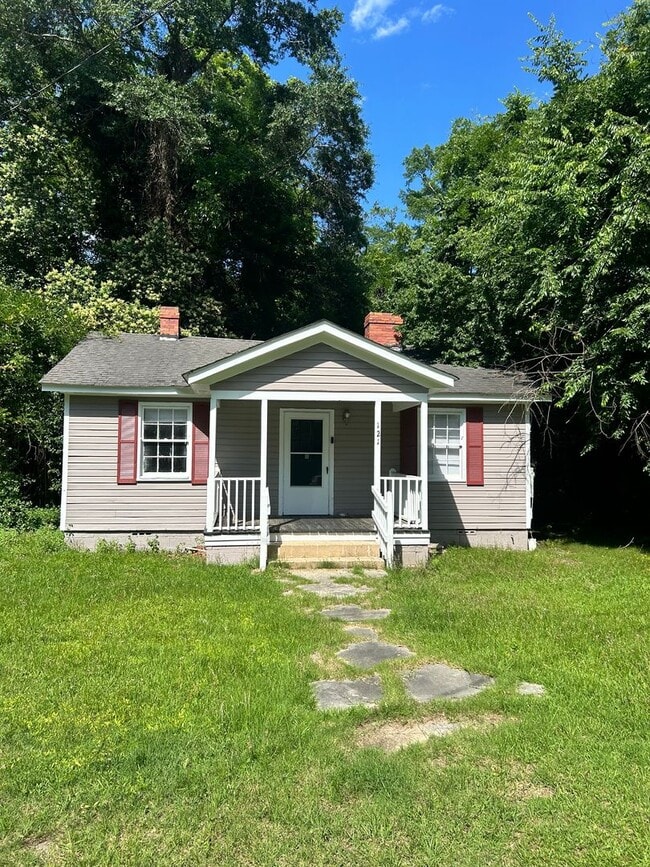 Building Photo - 121 Coker St