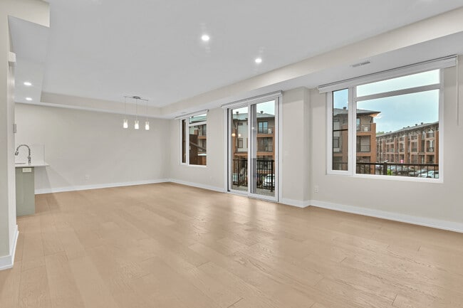 Building Photo - 306 Rhonda Stewart Private