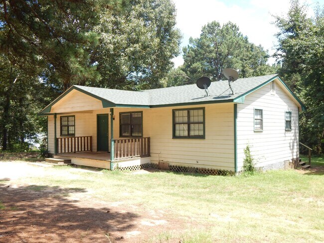 Foto del edificio - Winona ISD: 3 Bedroom, 2 Bath Home in a Co...