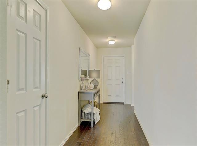 Foto del edificio - 2207 Heaton St