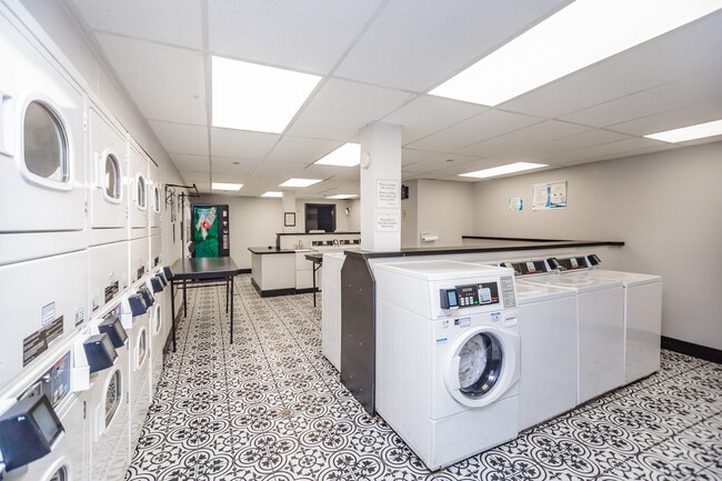 Foto del edificio - 1100 N Dearborn St