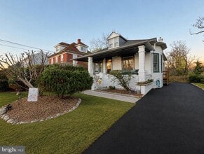 Building Photo - 25 E Germantown Pike