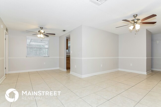 Foto del edificio - 8711 Sterling Ln