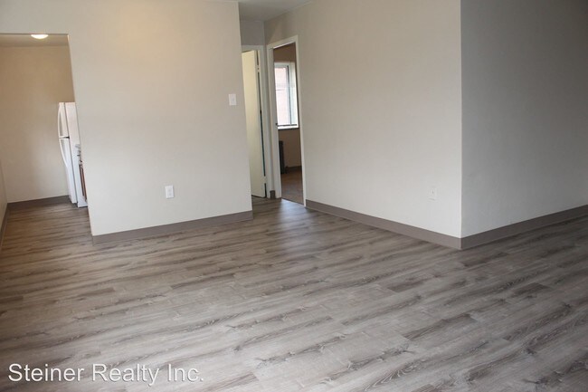Building Photo - 1010 W Findley Dr