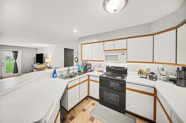 Foto del edificio - 1305 Millbrook Trail