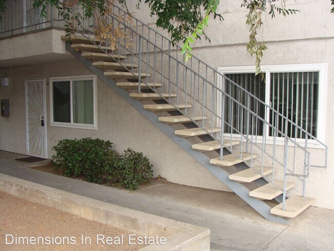 Building Photo - 12325 Lakeshore Dr