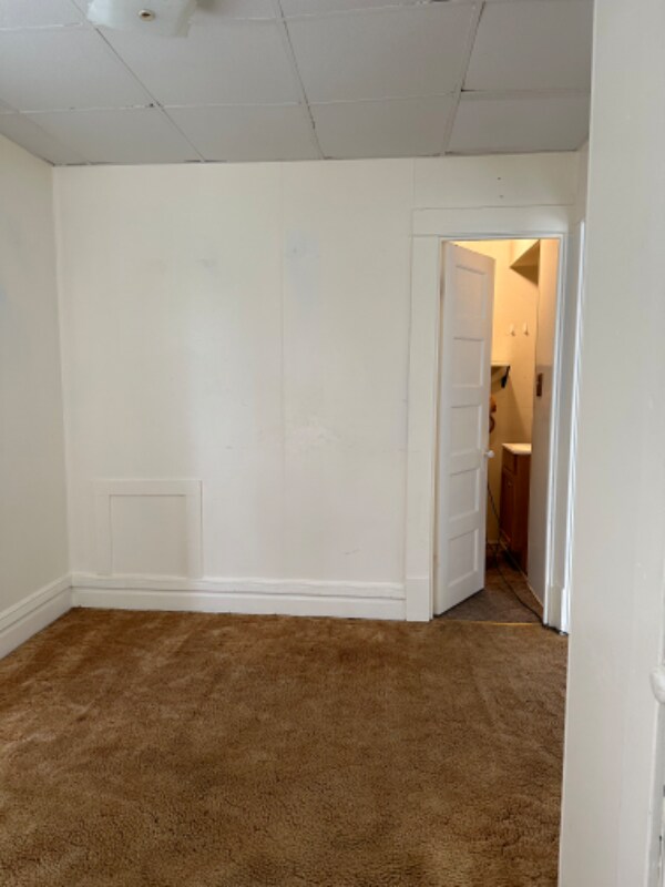 Building Photo - 406 E Pine St