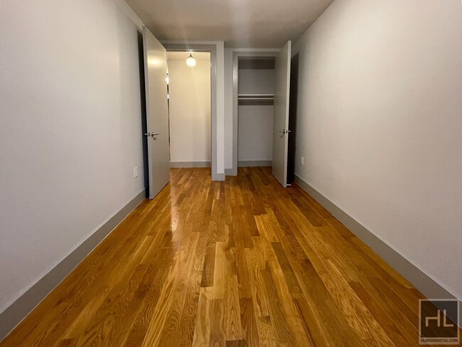 Foto del edificio - Huge 3 Bed | Gates Avenue, Bushwick