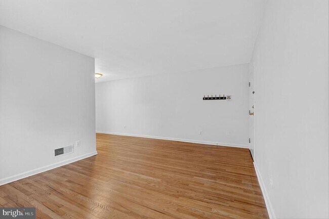 Foto del edificio - 415 N West St