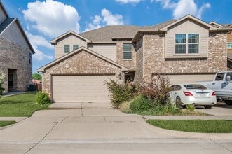 Building Photo - 6815 Jade Dr
