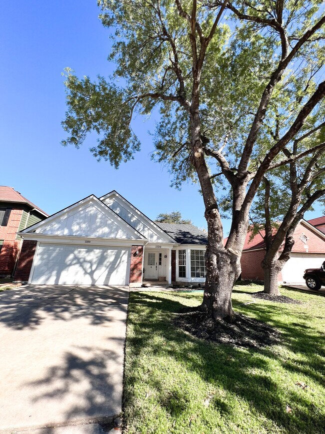 Building Photo - 1100 Briargate Dr