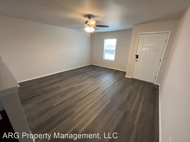 Foto del edificio - 3 br, 2 bath House - 3301 E Ricky Drive