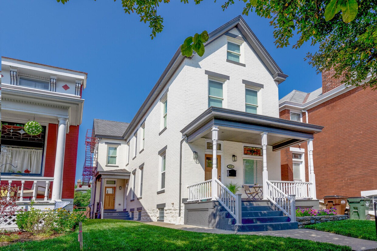 Primary Photo - 810 Linden Ave