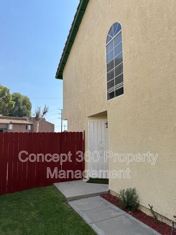 Foto del edificio - 770 W Almond St