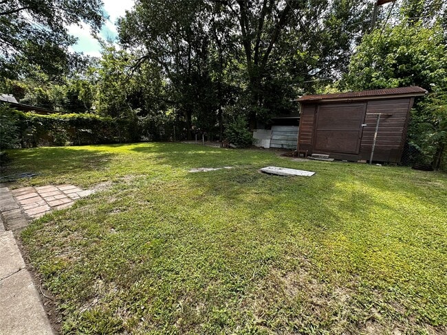 Building Photo - 6306 Flamingo Dr