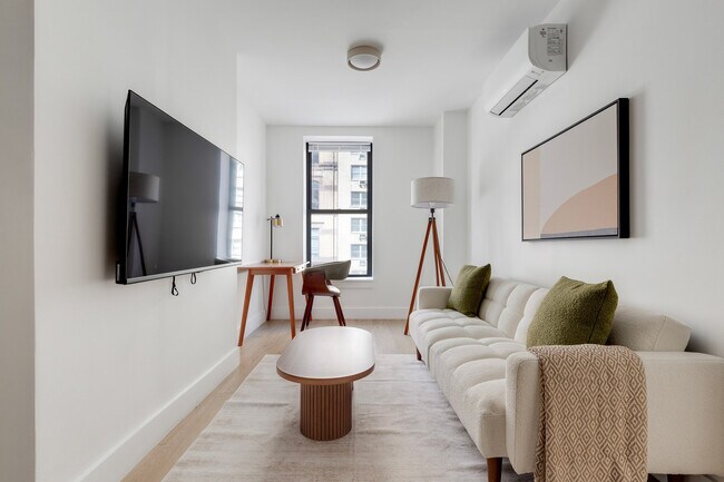 Building Photo - 940 1st Ave