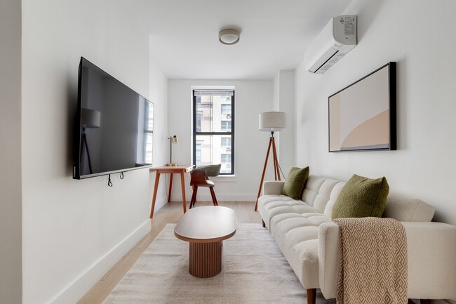 Building Photo - 940 1st Ave