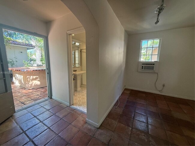 Foto del edificio - 5208 Alton Rd