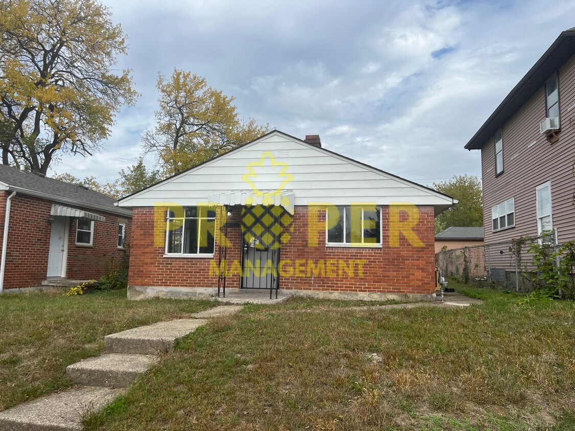 Foto principal - 2 bedrooms 1 bathroom house