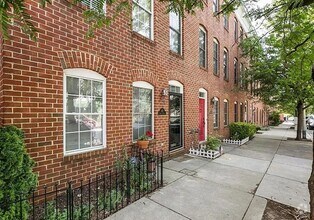 Building Photo - 1617 Beason St