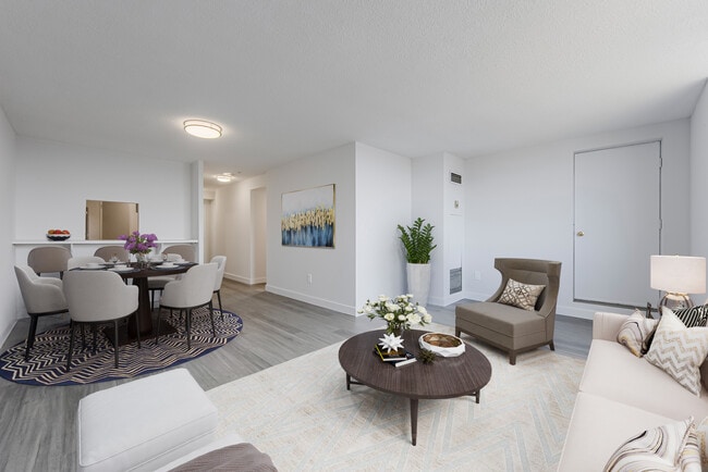 Building Photo - 1315 Bough Beeches Boulevard