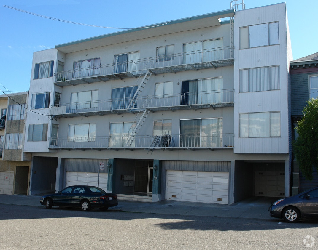 Primary Photo - 720 2nd Ave